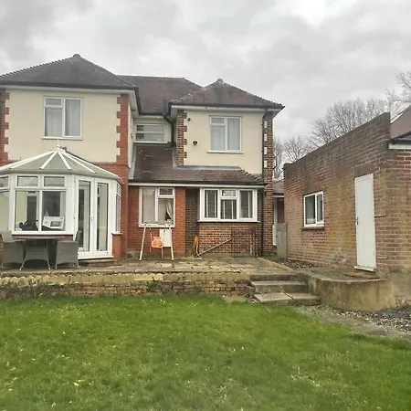 Lovely Detached House In Lovely Location